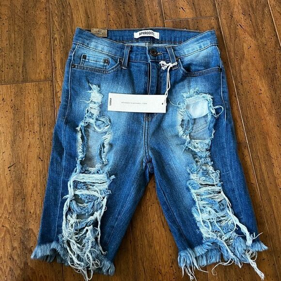 Aphrodite distressed bermuda shorts  - Picture 3 of 10